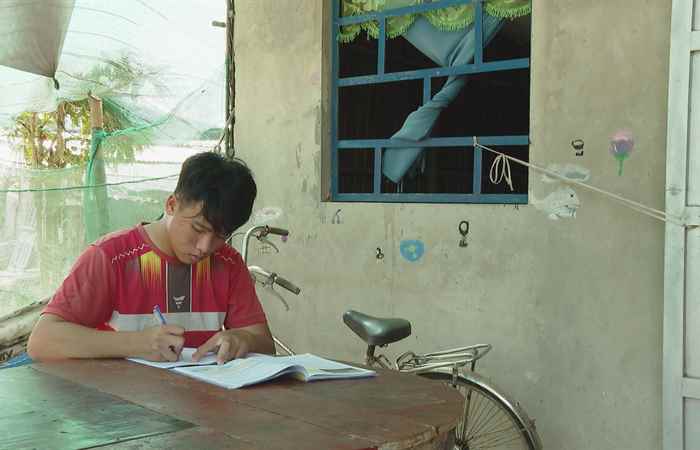 Tiếp bước em Ngô Hoàng Tâm đến trường (05-04-2025)